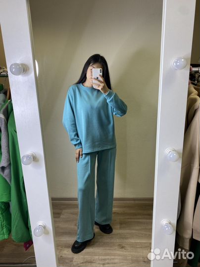 Спортивный костюм женский