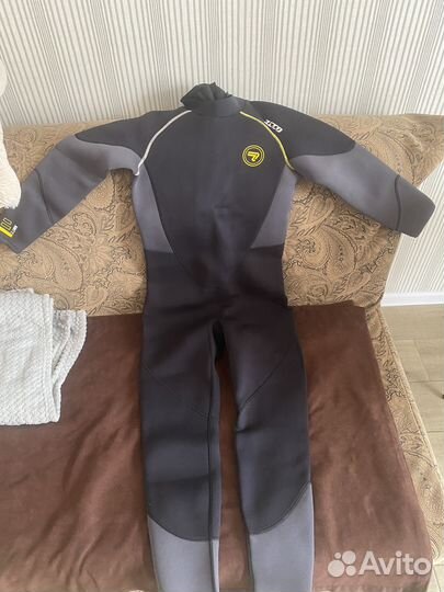 Костюм для дайвинга