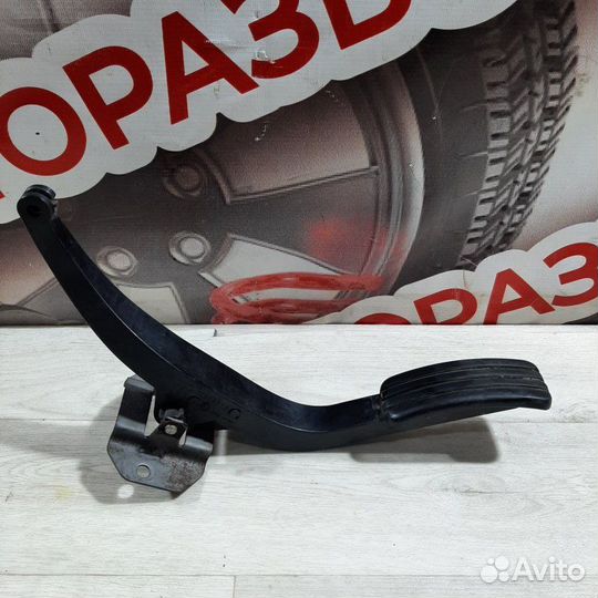 Педаль газа Nissan Almera G15 седан 2014