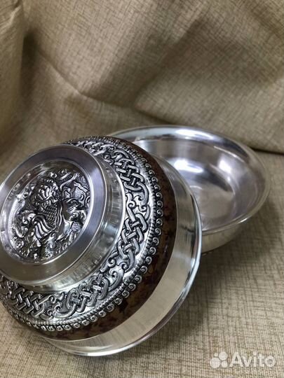 Серебряная чаша