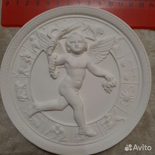 Гипсовое панно барельеф