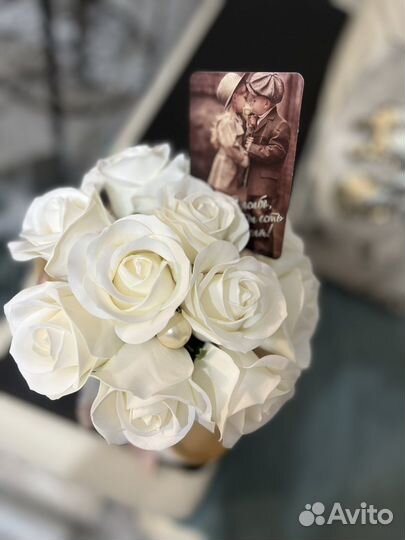 Стаканчик из мыльных ароматных роз