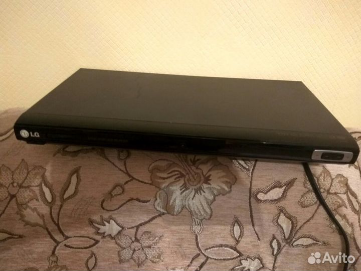 DVD проигрыватель. LG