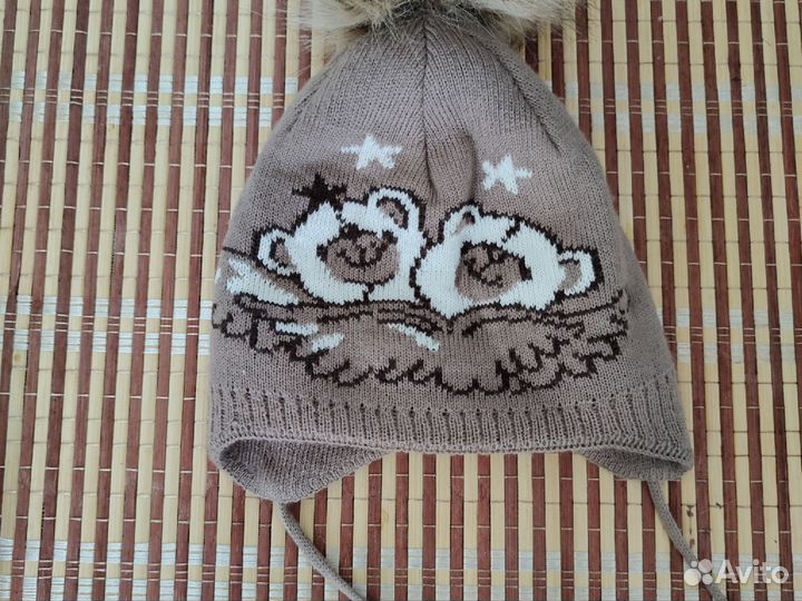 Шапка осенняя вязаная