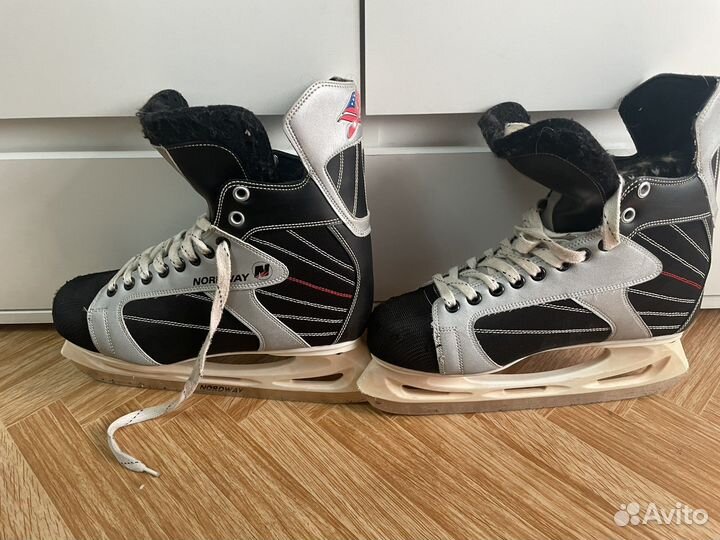 Коньки хоккейные 47 размер