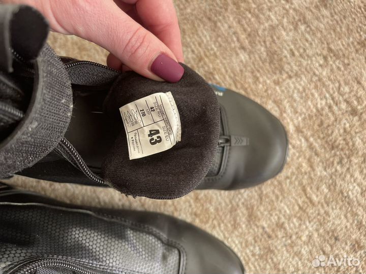 Лыжные ботинки