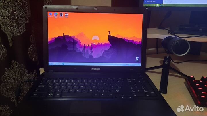 Ноутбук на Intel Core i3/4GB