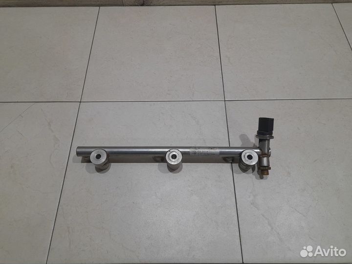 Топливная рампа VAG 3.6л левая