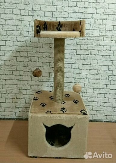 Когтеточка с домиком для кошек Классик с лежанкой