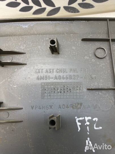 Накладка центральной панели Ford Focus 2 купе 2.0