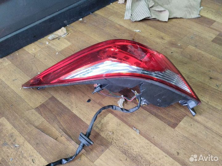 Фонарь задний левый chevrolet cruze хэтчбек