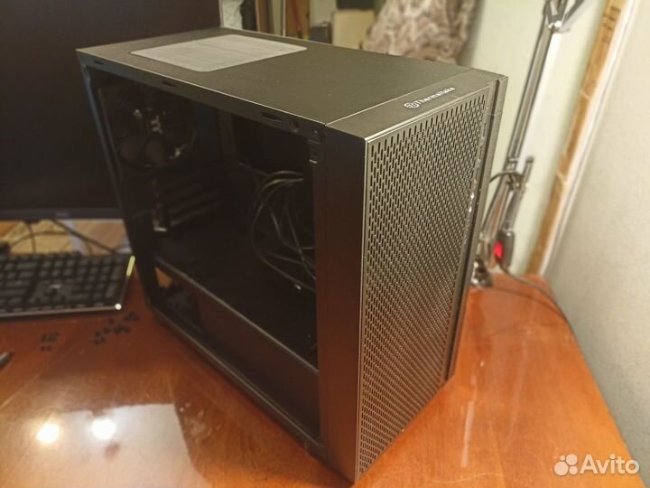 Игровой корпус для пк Thermaltake Versa H18