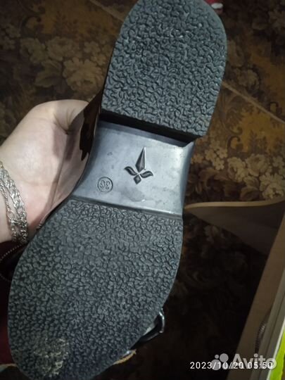 Ботинки женские 39 размер новые