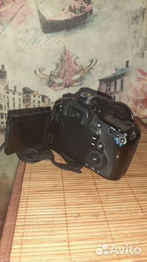 Зеркальный фотоаппарат