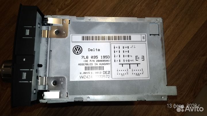VW Delta 7L6 035 195 D авто магнитола cd