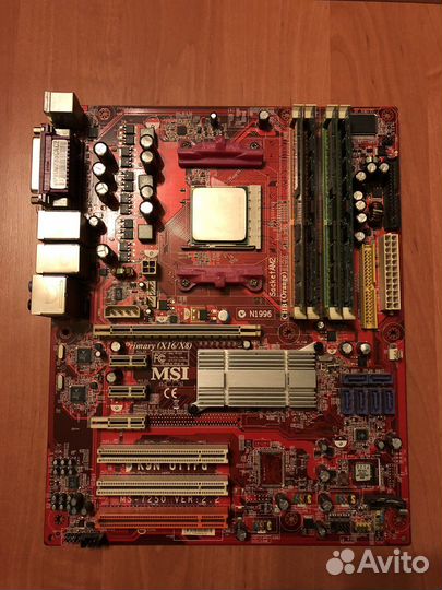 Материнская плата с процессором и памятью