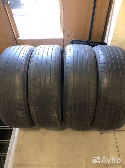 Bridgestone Alenza Sport 235/55 R20 102V