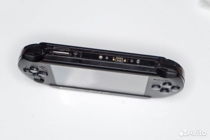 Sony PSP e 1008 street