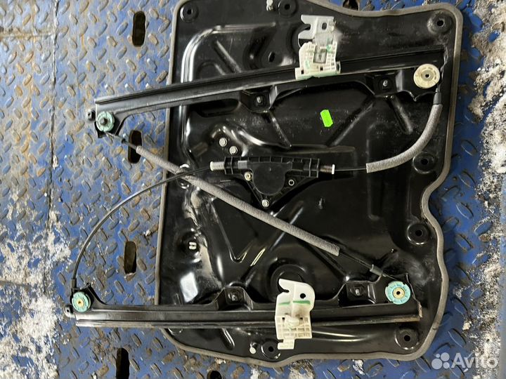 Стеклоподьемник передний правый Nissan X-trail T31