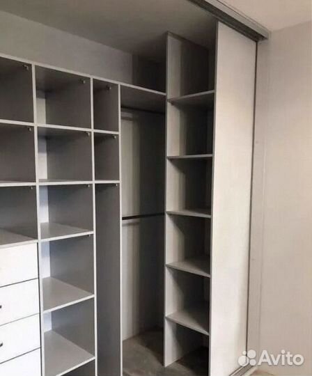 Шкаф на заказ для студии