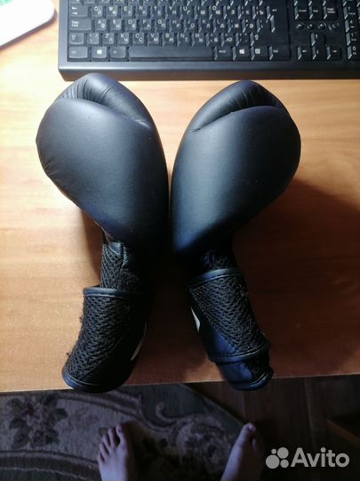 Перчатки для единоборств