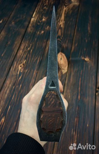 Топор кованый 