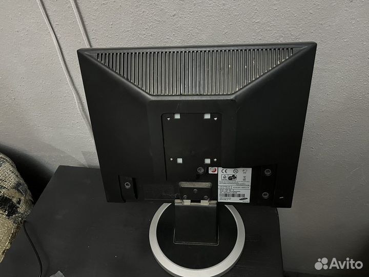 Монитор samsung