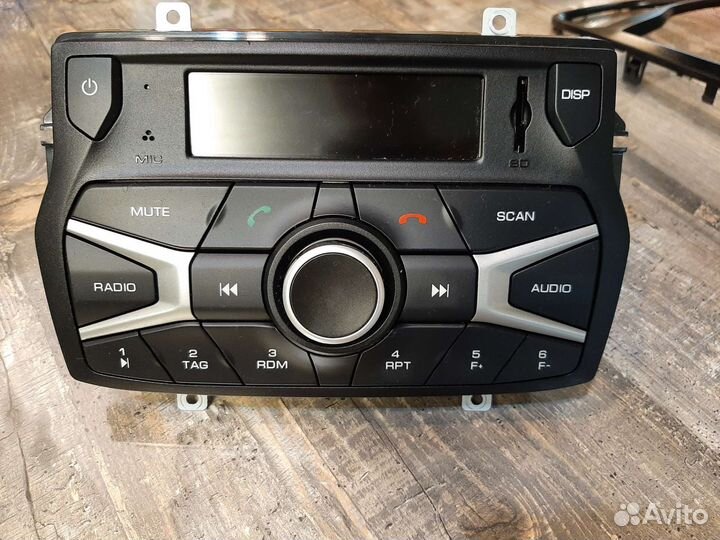 Штатное головное устройство LADA vesta