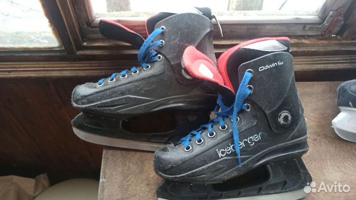 Коньки хоккейные