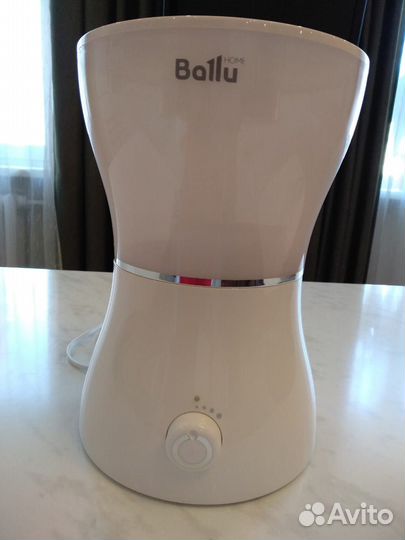 Увлажнитель воздуха Ballu UHB-300 белый