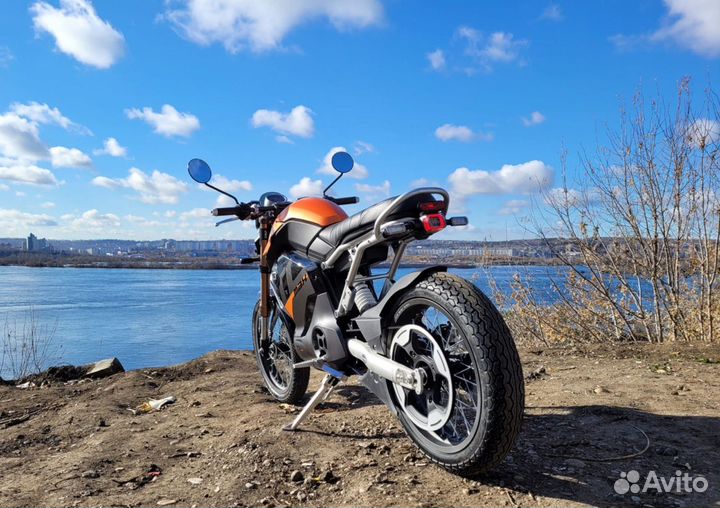 Электромотоцикл Super Soco TC Max