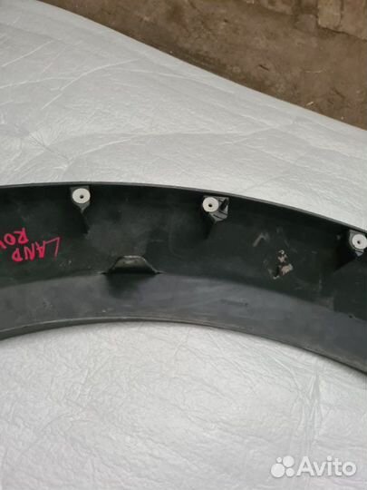 Накладка крыла передняя правая Land Rover