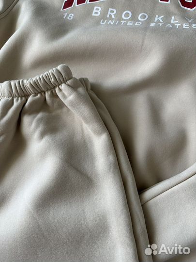 Спортивный костюм женский