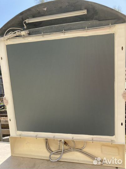 Большое зеркало с подсветкой