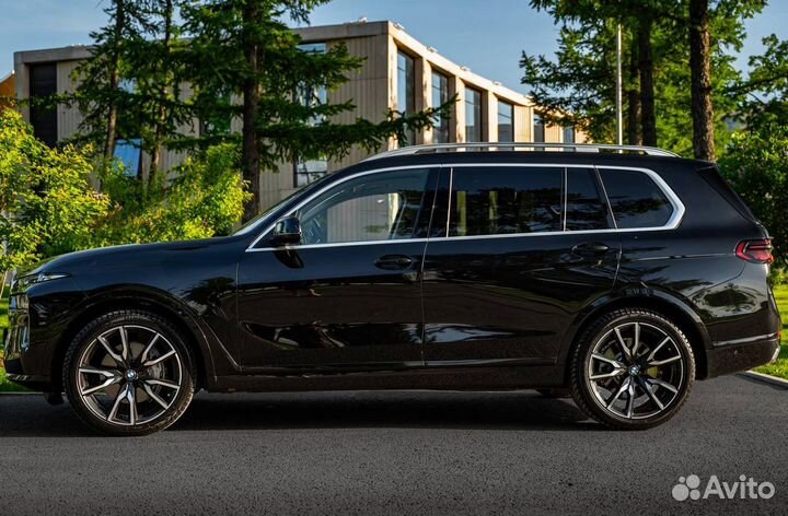 Прокат BMW X7 40d на новогодние праздники