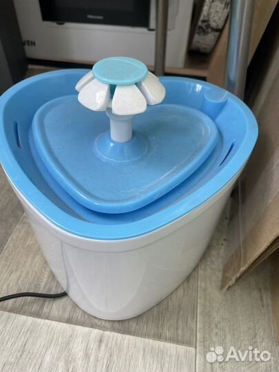 Фонтан поилка для кошек