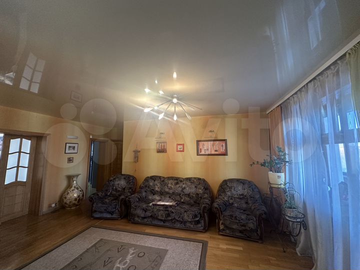 4-к. квартира, 110 м², 4/5 эт.