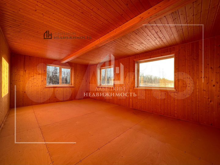 Дом 300 м² на участке 5,26 га