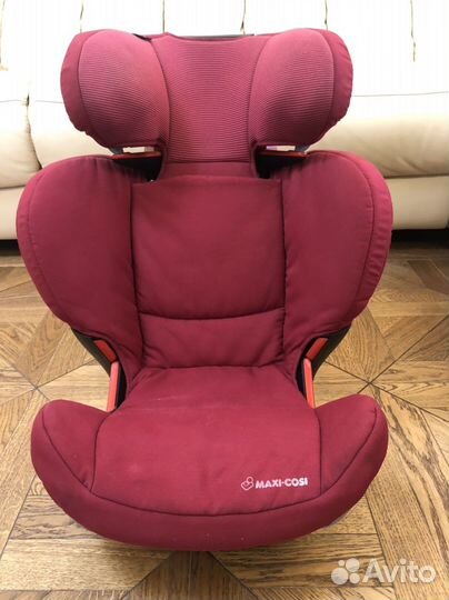 Автомобильное кресло maxi cosi