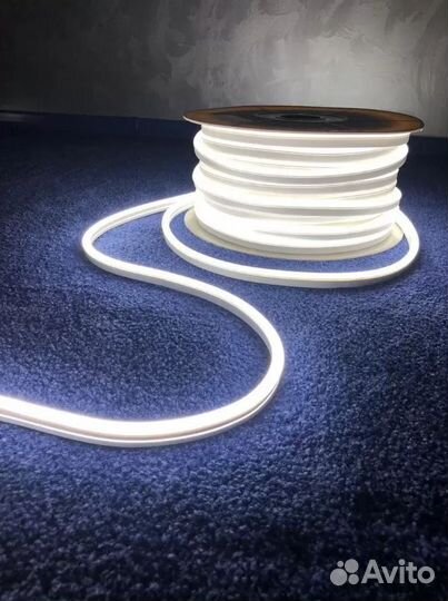 Гибкий неон 220 вольт холодный белый