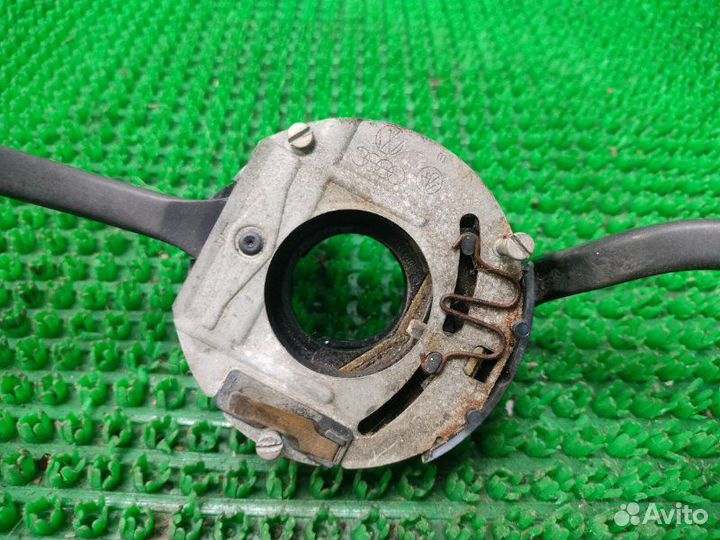 Блок подрулевых переключателей Volkswagen Golf 2