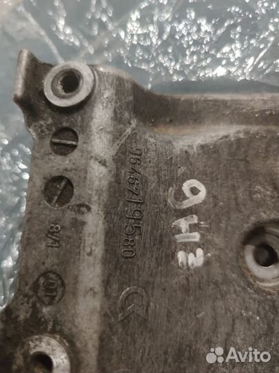 Кронштейн компрессора кондиционера Peugeot Partner