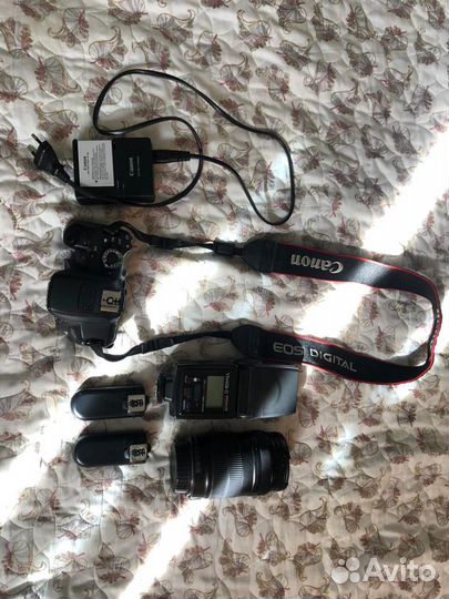 Фотоаппарат Canon 650D Body + вспышка