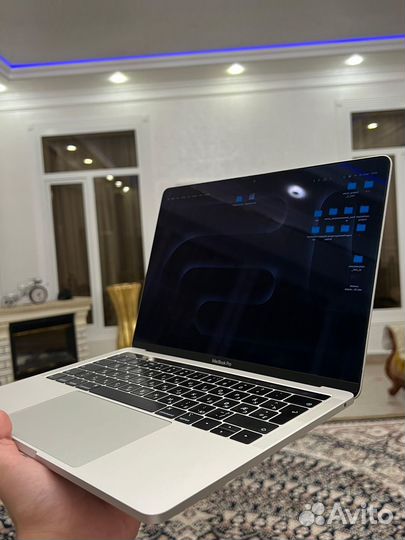 Macbook pro 13 2020 touch bar