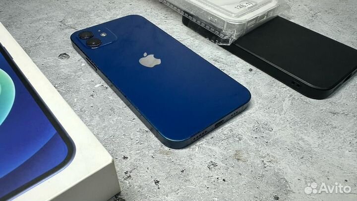 iPhone 12, 64 ГБ