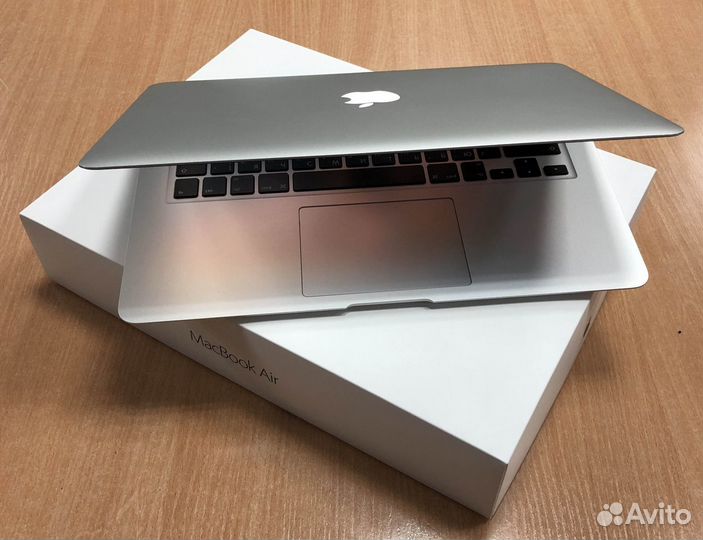 AppleBok Air 2017/i5/8GB/Intel Hd/128GB SSD/13.3