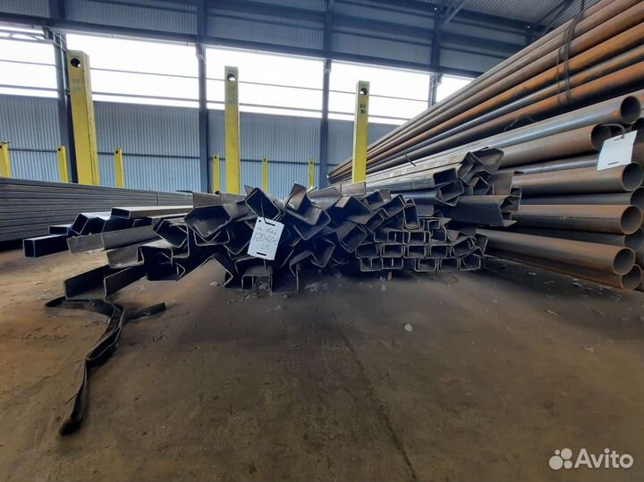 Швеллер стальной