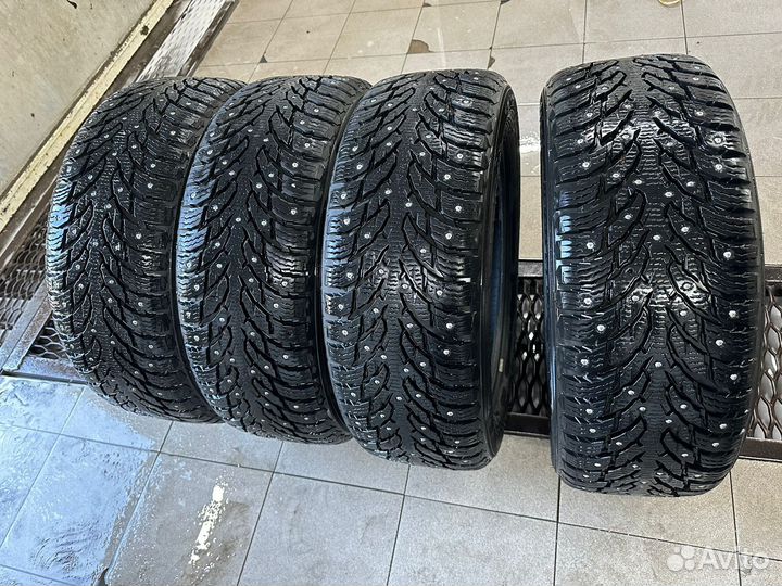 Nokian Tyres Hakkapeliitta 9 SUV 215/55 R18
