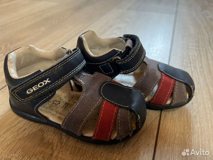 Босоножки на мальчика geox