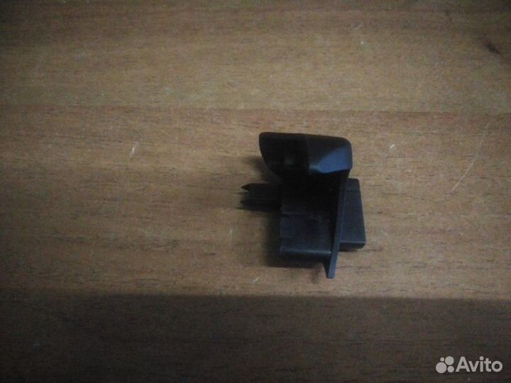 Крючки крепления шторки багажника Renault Espace